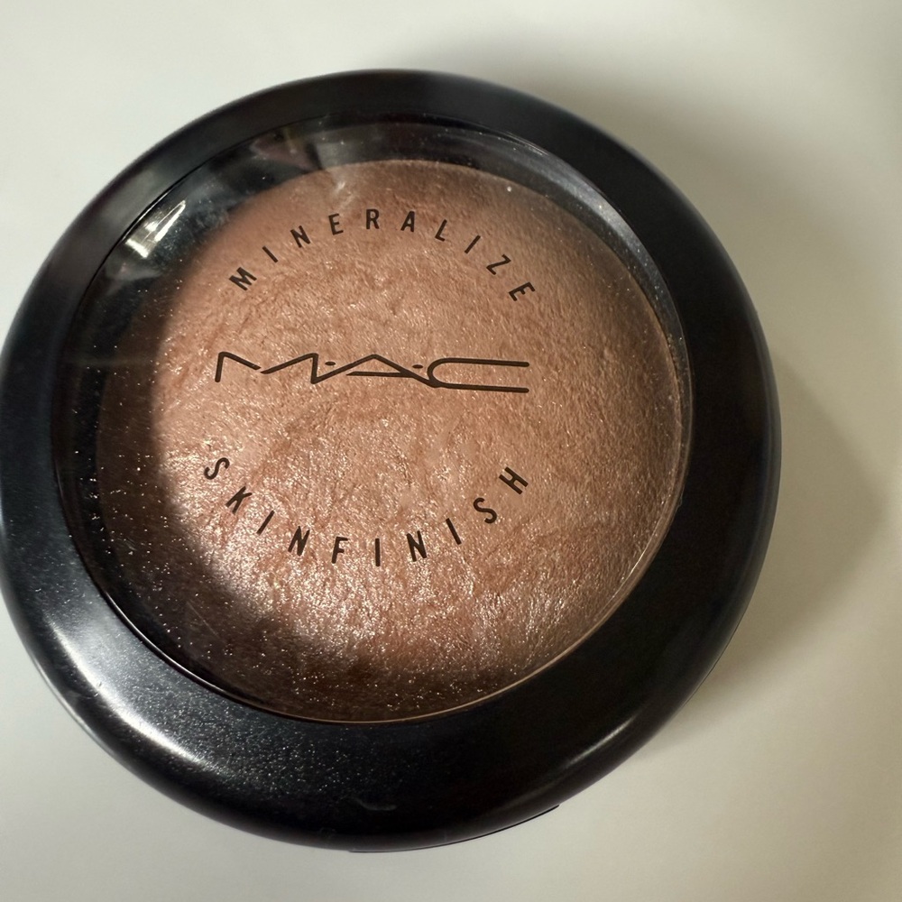 MAC Cosmetics Mineralize Skinfinish in Soft and Gentle